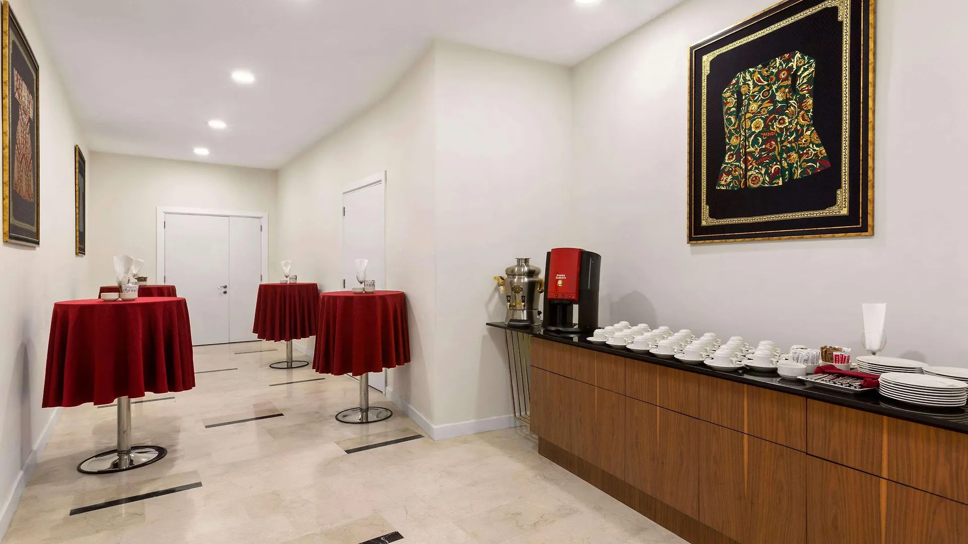 Ramada Encore Istanbul Kartal Отель