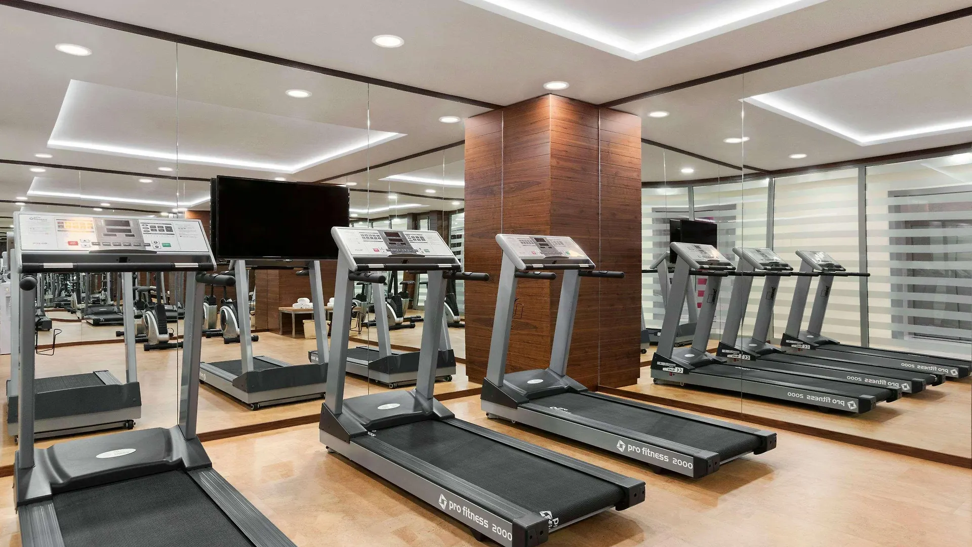 Ramada Encore Istanbul Kartal