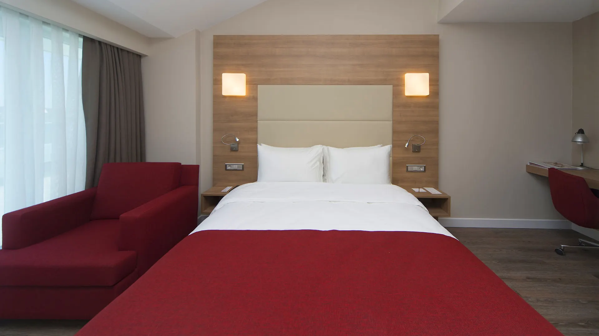 Отель Ramada Encore Istanbul Kartal