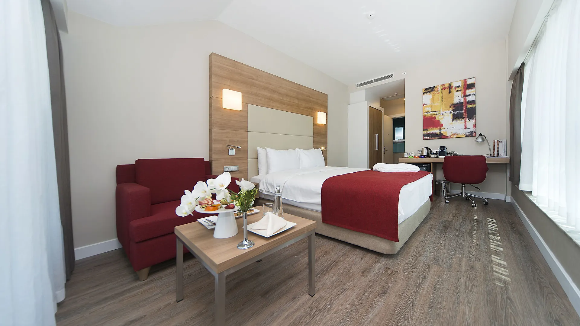 Отель Ramada Encore Istanbul Kartal